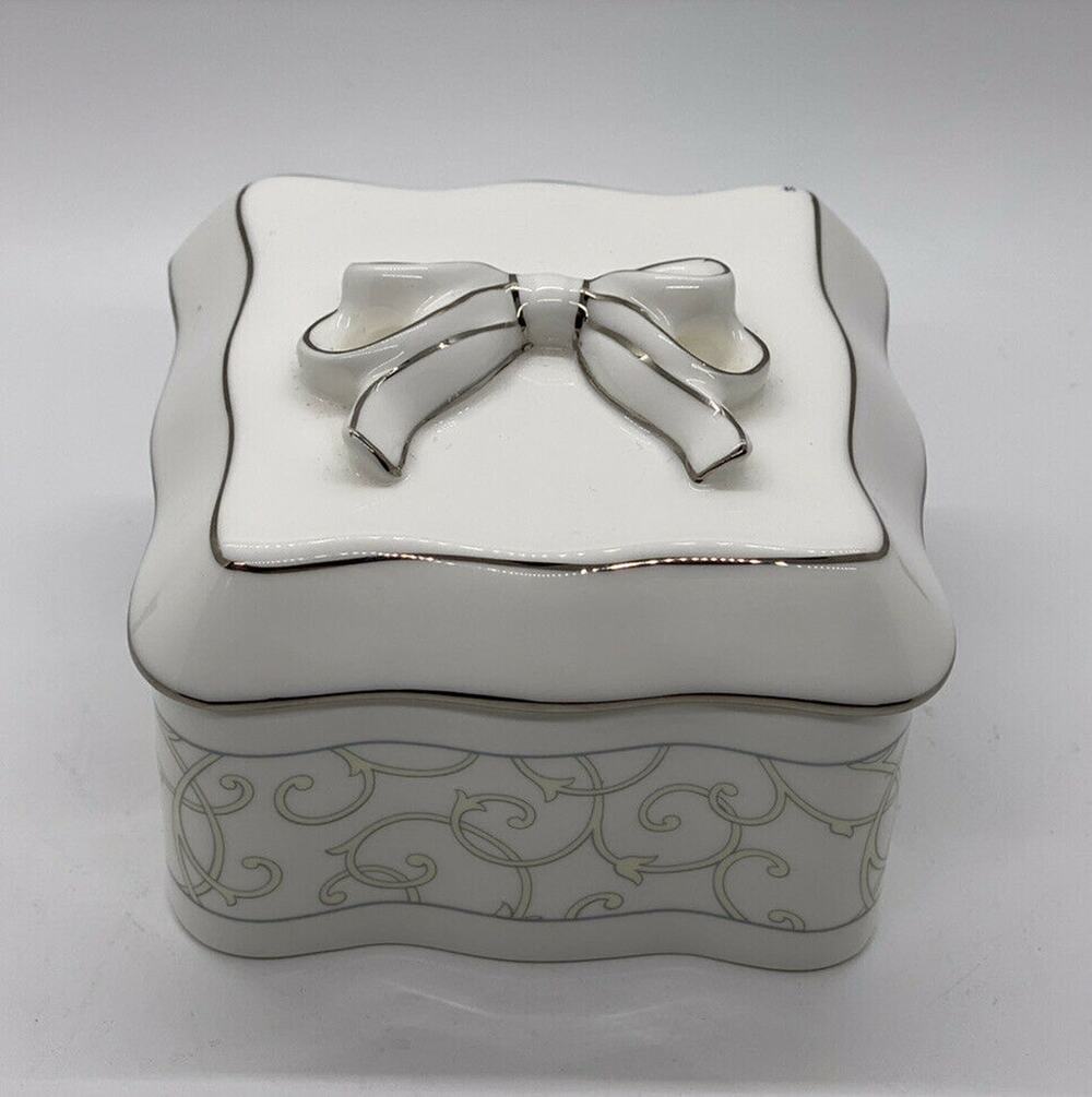 Wedgwood Bone China Trinket/Ring Box w/ Ribbon on Lid And Ring Cushion Insert.
